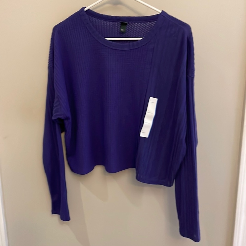 Purple Cropped top /size M/NWOT